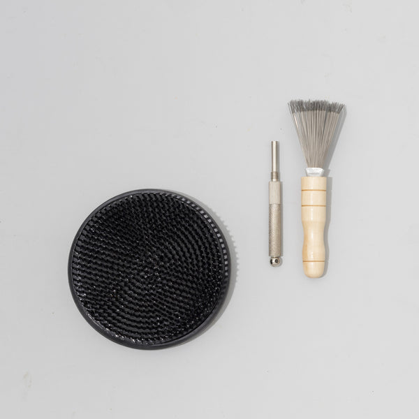 Large extra-dense kenzan with care kit.