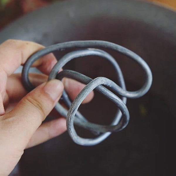 Uzumaki flower wire in hand